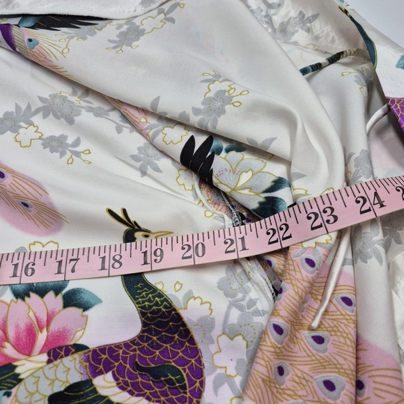 Elegant Floral Silk Short Kimono Robe Floral - Picture 10 of 12